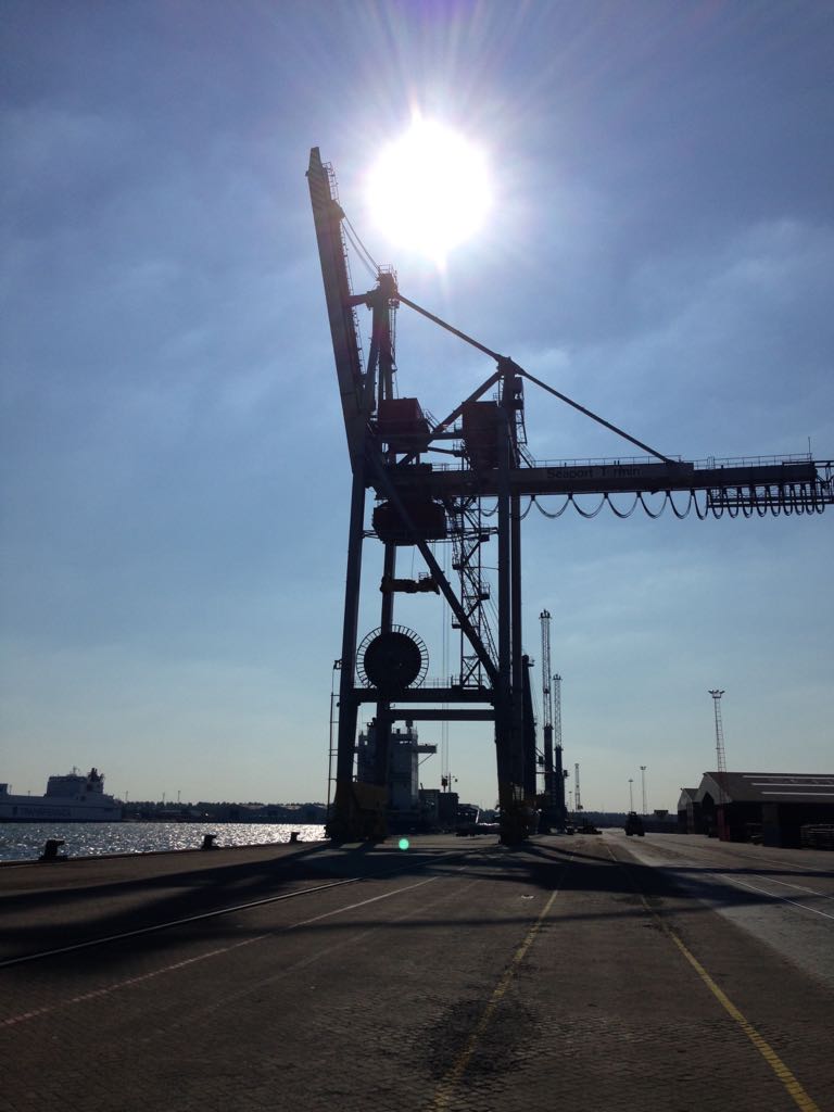 servicios-logisticos-mediterraneo-puerto-barcelona